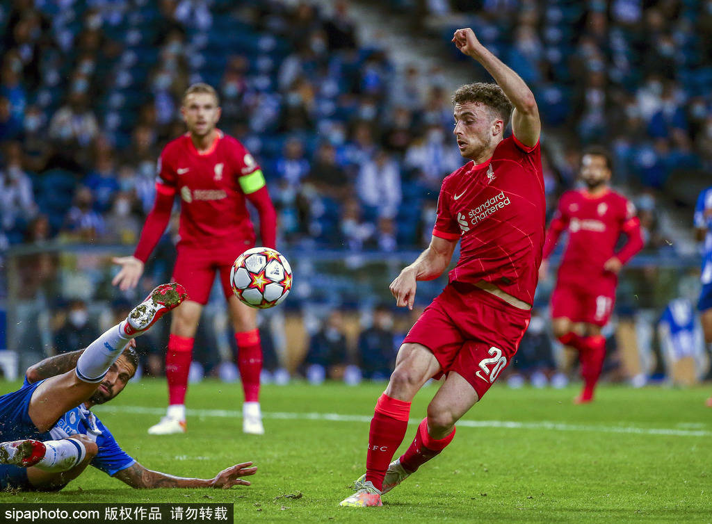 她并没有保 她并没有保