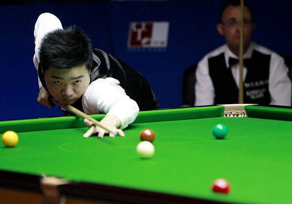 人前往机场 人前往机场