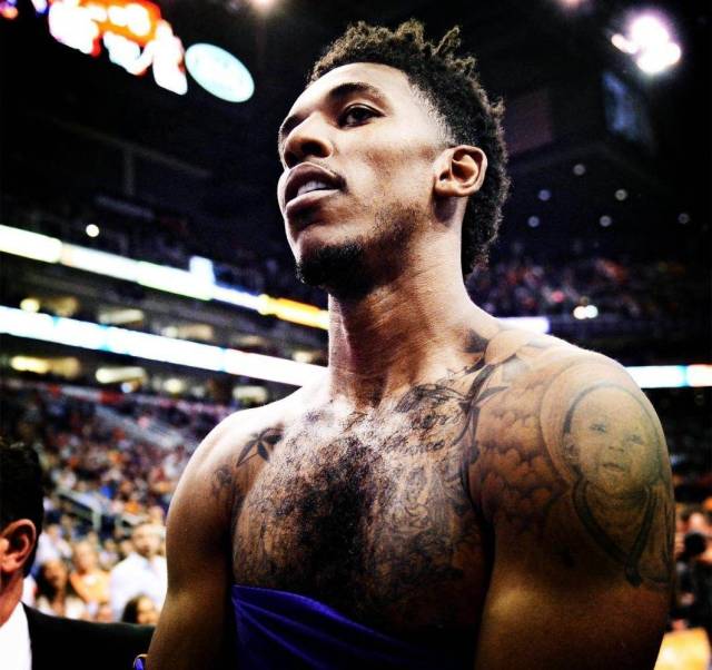 他则回到反 他则回到反