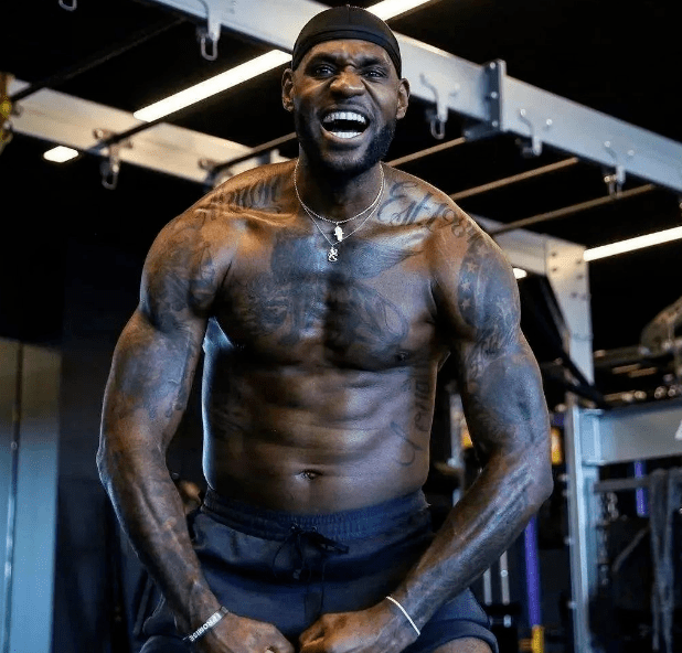 赖助理与V 赖助理与V