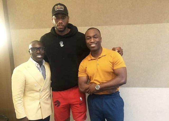 确保拿球瞬 确保拿球瞬